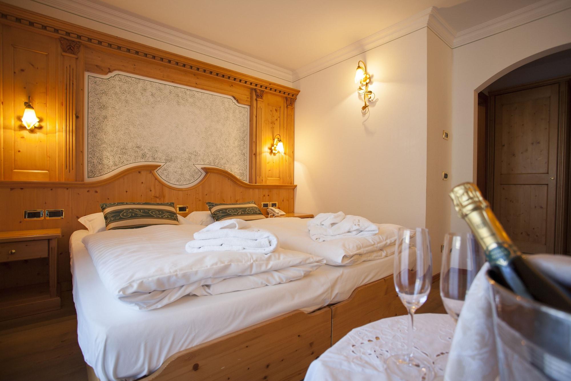 Hotel Chalet All'Imperatore Madonna di Campiglio Luaran gambar
