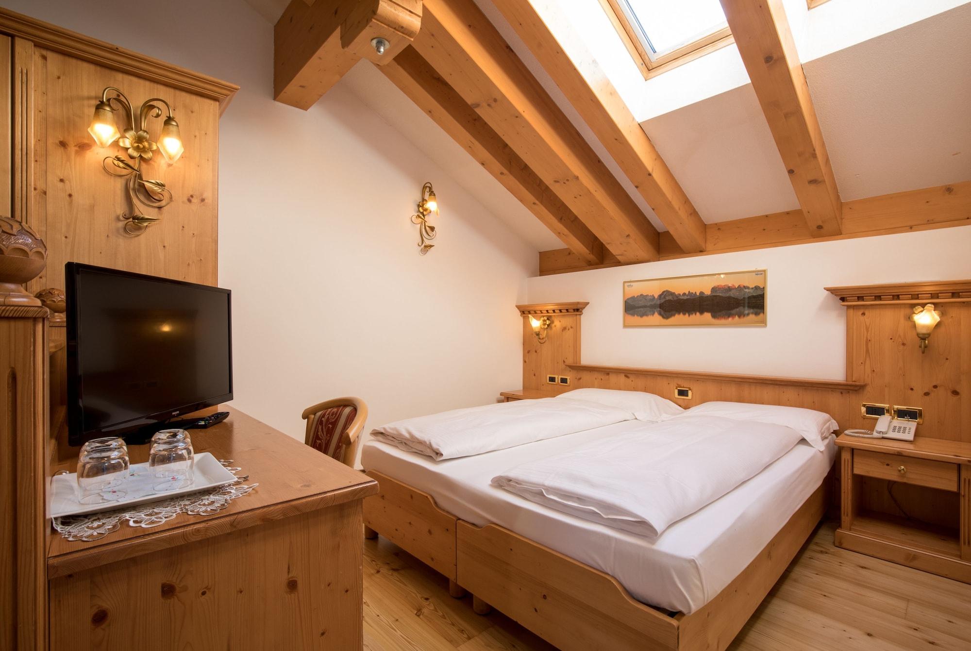Hotel Chalet All'Imperatore Madonna di Campiglio Luaran gambar