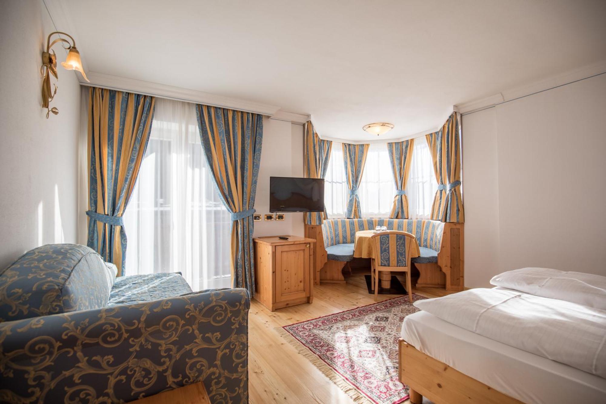 Hotel Chalet All'Imperatore Madonna di Campiglio Luaran gambar